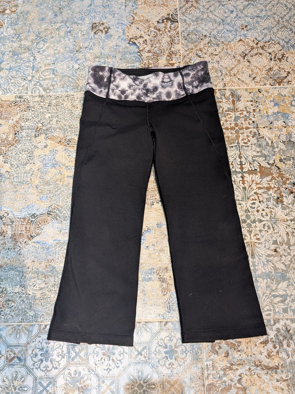 Lululemon Gather And crow Crops